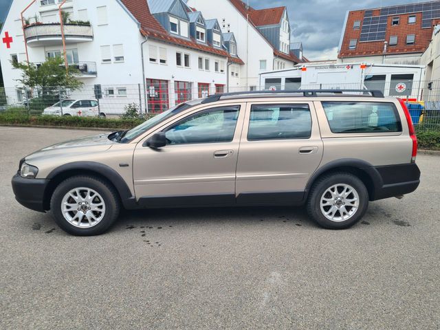 VOLVO XC70 2.4T AWD