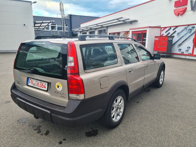 VOLVO XC70 2.4T AWD