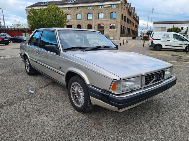 VOLVO 780