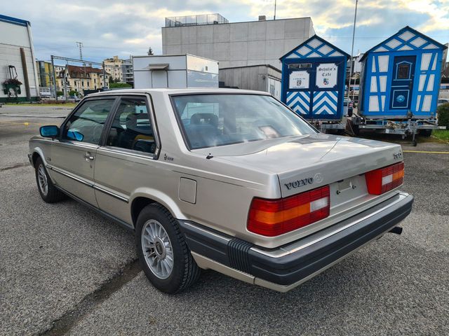 VOLVO 780