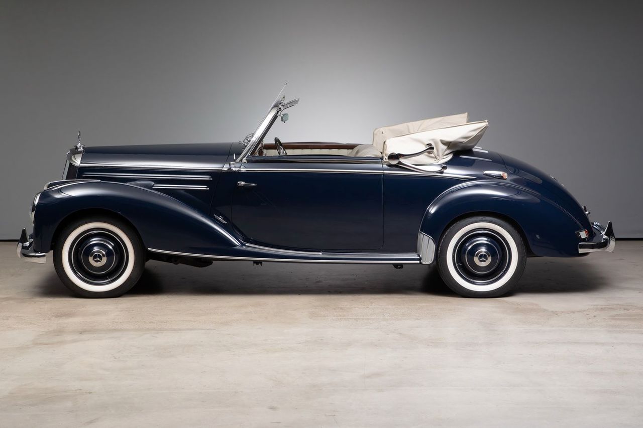 MERCEDES-BENZ 220 Cabriolet A W187