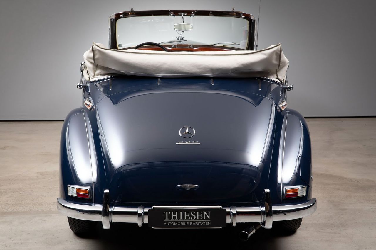 MERCEDES-BENZ 220 Cabriolet A W187