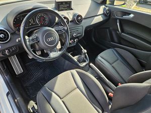 AUDI A1 S line Edition 8-fach,Sitzh