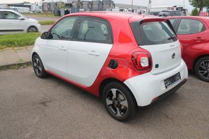 SMART ForFour 60kW EQ*Aut*Navi*PDC*DAB*Sitzhzg*