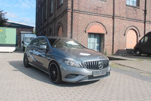 MERCEDES-BENZ A 180 Style*19&quot;LM+tiefer+Heckspoiler*Navi*