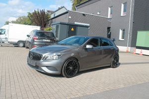 MERCEDES-BENZ A 180 Style*19&quot;LM+tiefer+Heckspoiler*Navi*