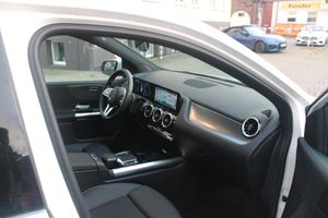 MERCEDES-BENZ B 180 DCT+Wippen*LED*MBUX*360°DAB*Navi*Allwetter