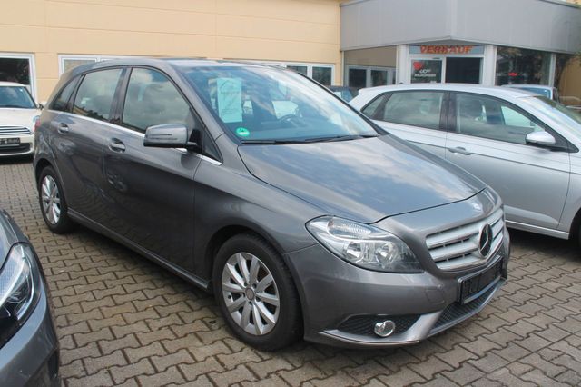 MERCEDES-BENZ B 180 BE Klima*Navi*Sitzkomfortpaket*Sitzhzg*