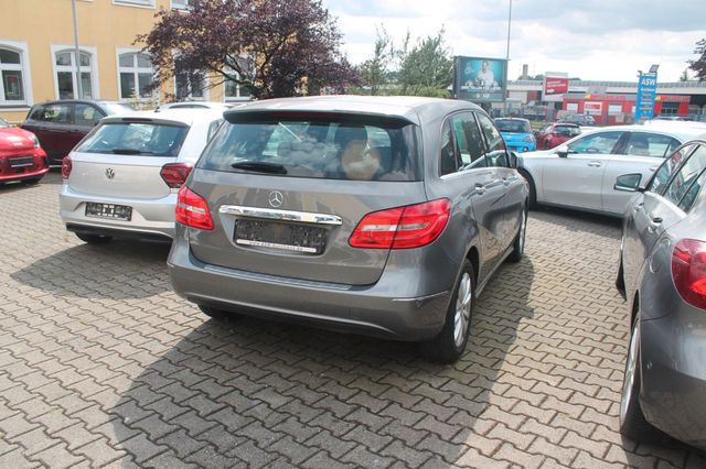 MERCEDES-BENZ B 180 BE Klima*Navi*Sitzkomfortpaket*Sitzhzg*