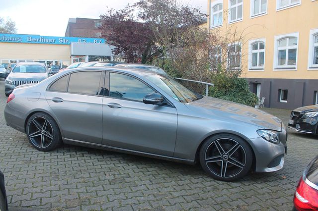 MERCEDES-BENZ E 250 Avtg.9GAut+Wip*LED*360°Memory*Leder*n19&quot;LM