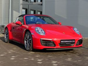 PORSCHE 991