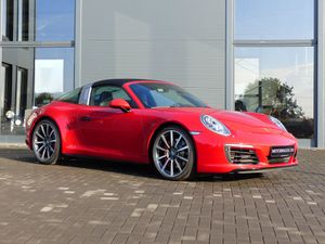 PORSCHE 991