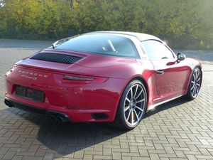 PORSCHE 991