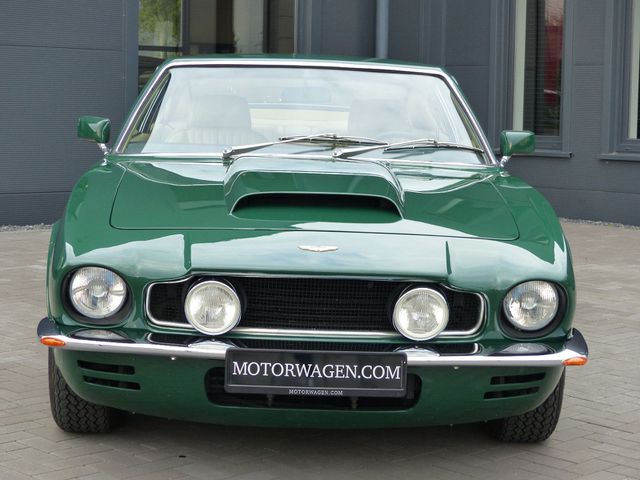 ASTON MARTIN Andere V8  Saloon