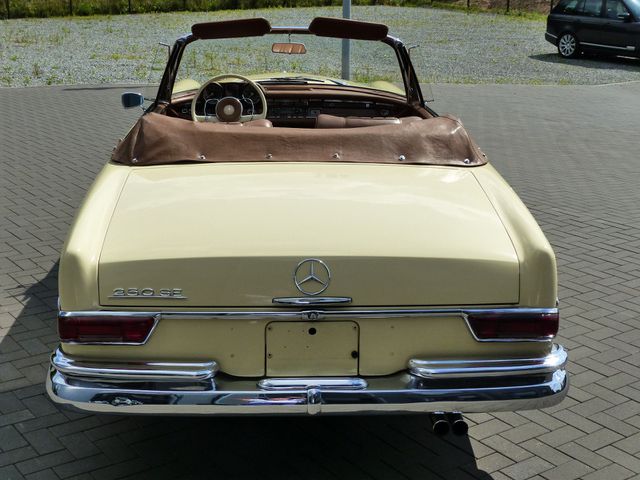 MERCEDES-BENZ 250 SE W 111 Cabriolet