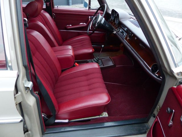 MERCEDES-BENZ 280 S