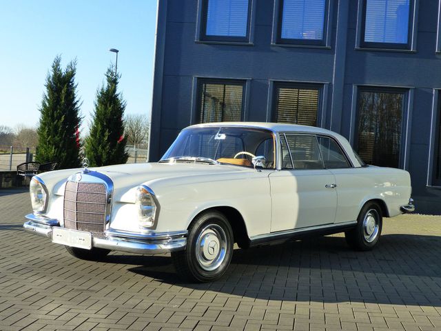 MERCEDES-BENZ 220 SE Coupe W 111