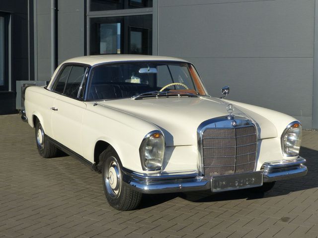 MERCEDES-BENZ 220 SE Coupe W 111