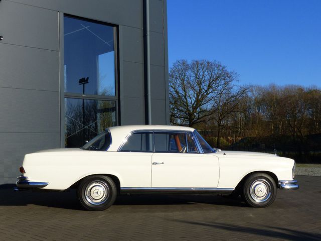 MERCEDES-BENZ 220 SE Coupe W 111