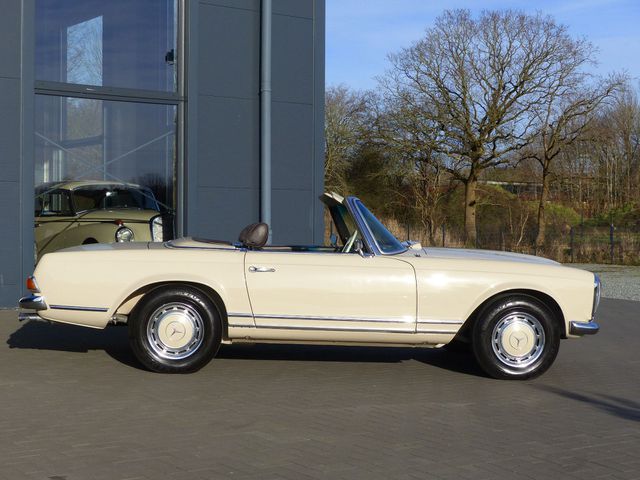 MERCEDES-BENZ 280 SL Pagode