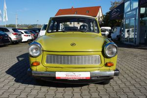 TRABANT 601