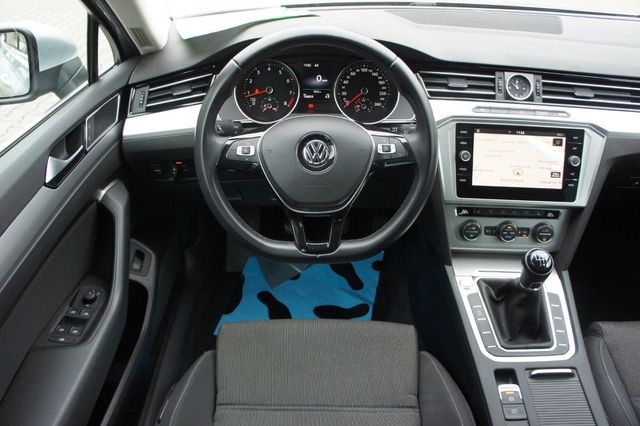 VW Passat Variant