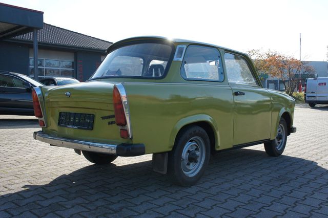 TRABANT 601