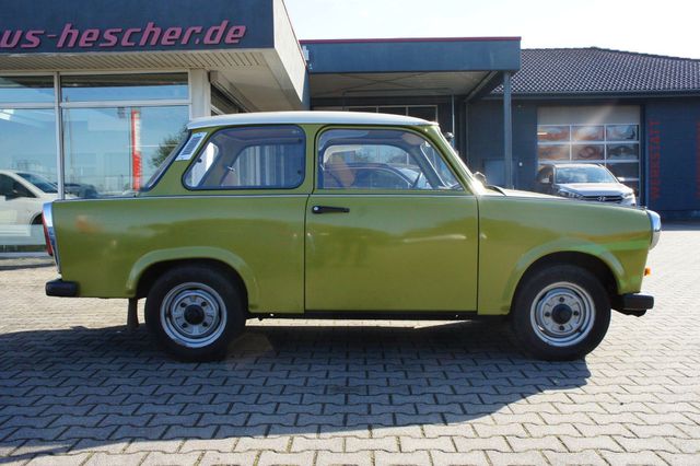 TRABANT 601