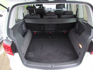 VW Touran 1.4 TSI DSG SHZ Navi 8fach Klima uvm.