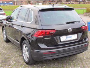 VW Tiguan 1.5 TSI DSG Navi AppC Klima AHK 8fach uvm