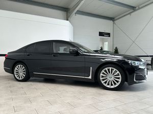 BMW 750