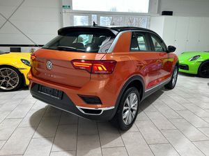 VW T-Roc 1.5 TSI ACT OPF DSG Style Navi*PDC*1.Hand