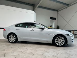 JAGUAR XE 25t 240PS Portfolio Aut. ACC*Leder*Sitzklimat