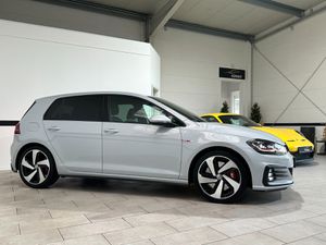 VW Golf 2.0 TSI DSG GTI Performance Navi*LED*1.Hand