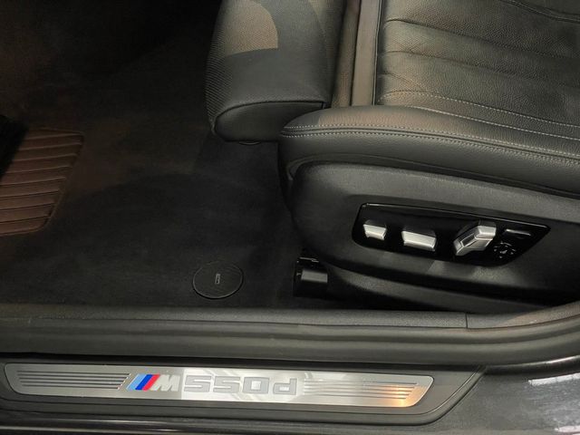 BMW M550