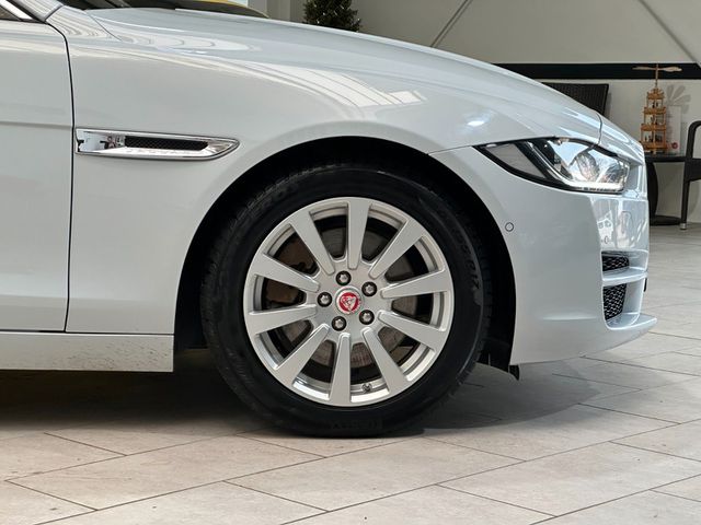 JAGUAR XE 25t 240PS Portfolio Aut. ACC*Leder*Sitzklimat