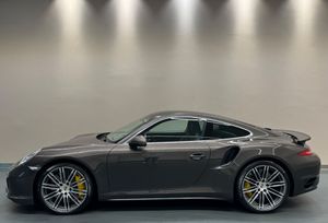 PORSCHE 991