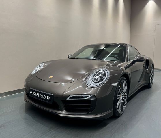 PORSCHE 991