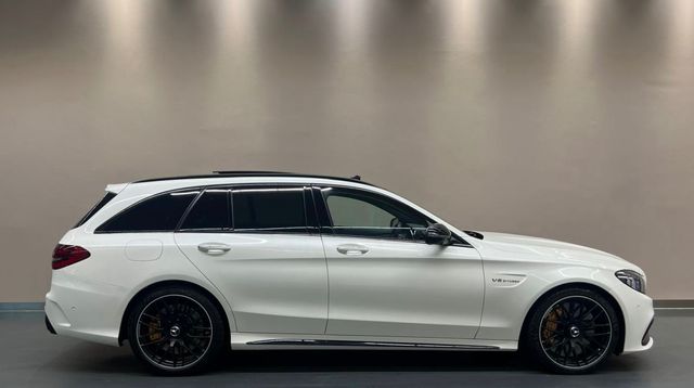 MERCEDES-BENZ C 63 AMG