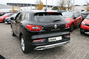 RENAULT Kadjar Limited mit AHK und Allwetter: nur 64tkm!