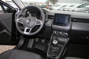 RENAULT Clio mit Navi und Klima: 2022er mit 31tkm!