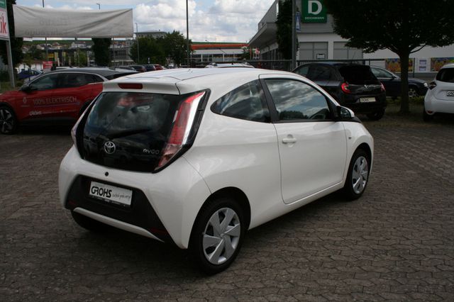 TOYOTA Aygo (X)