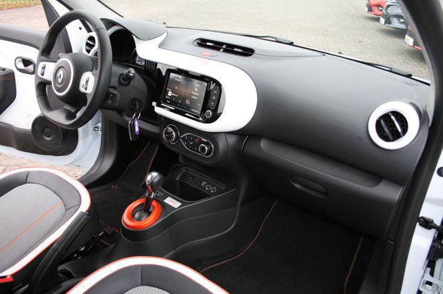 RENAULT Twingo Vibes Electric mit Navi: nur 16.000km!!