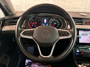 VW Passat Variant