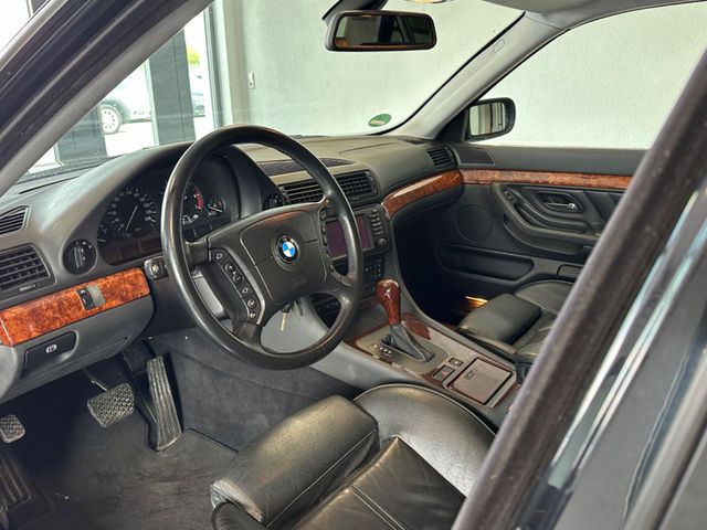 BMW 735 iL A Leder*SHD*Xeno*Hifi*Sitzheizung