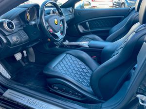 FERRARI California 30 - 4-Sitzer - verde- Top-Optionen