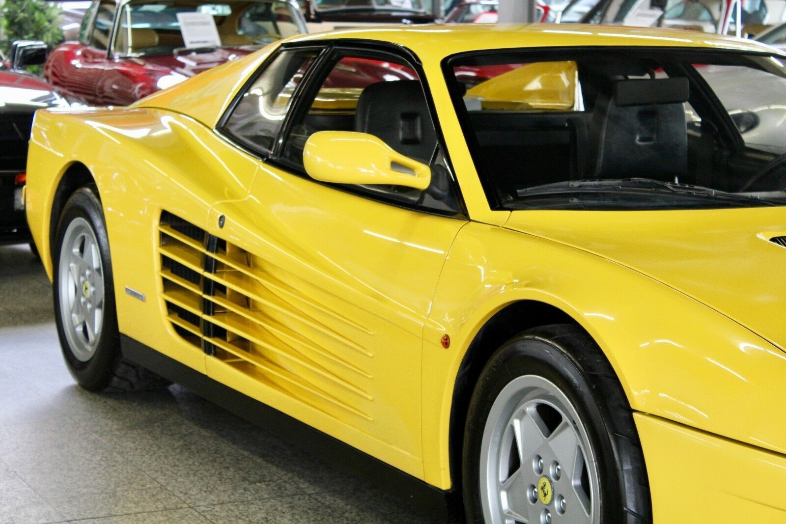 FERRARI Testarossa - giallo - H-Kz + KD NEU