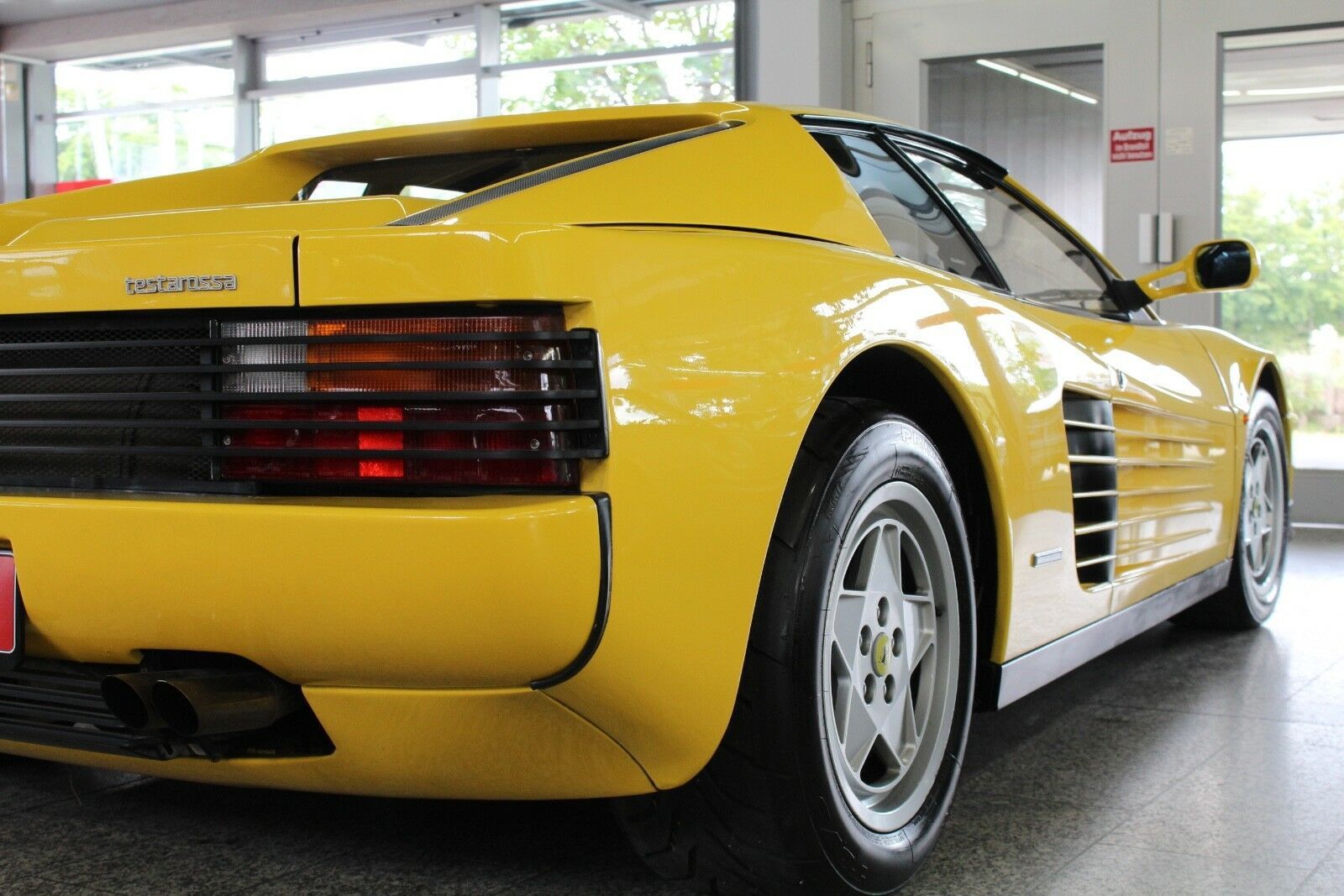 FERRARI Testarossa - giallo - H-Kz + KD NEU