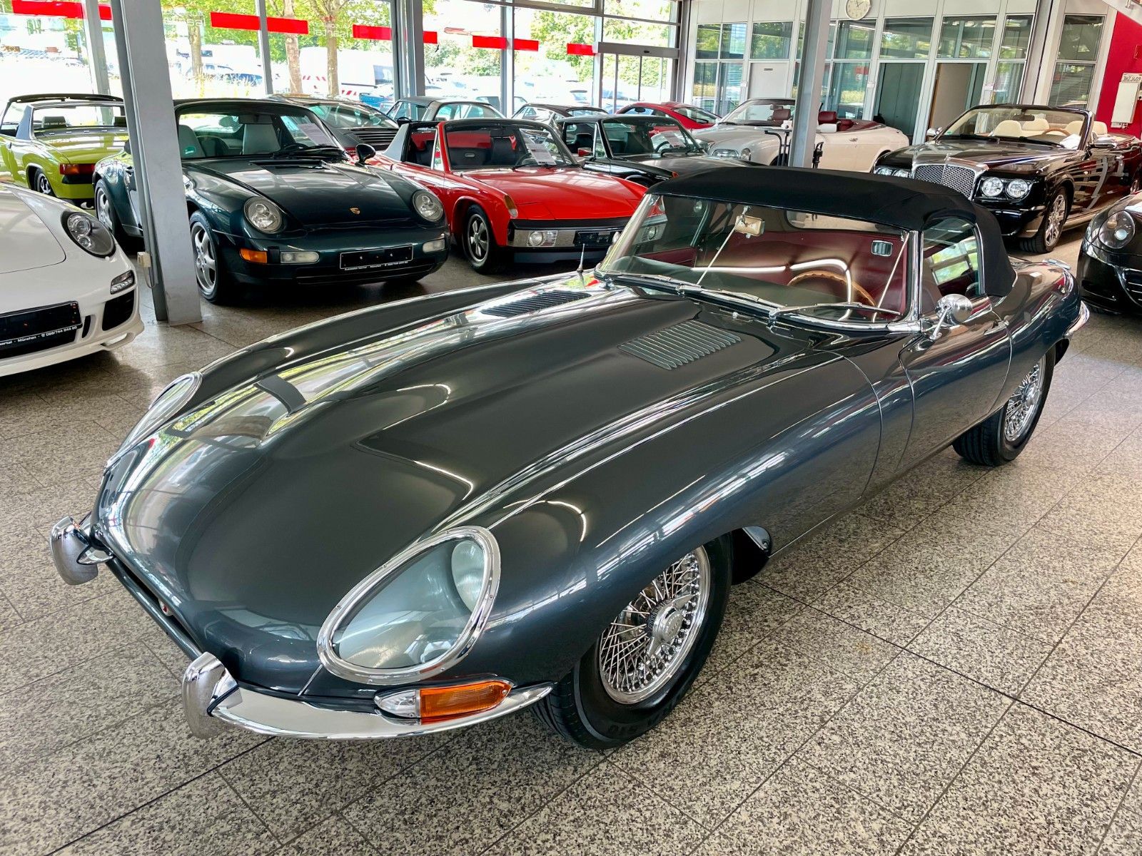 JAGUAR E-Type S 1 4.2 Roadster -High-Tec-Restaur. -H-Kz