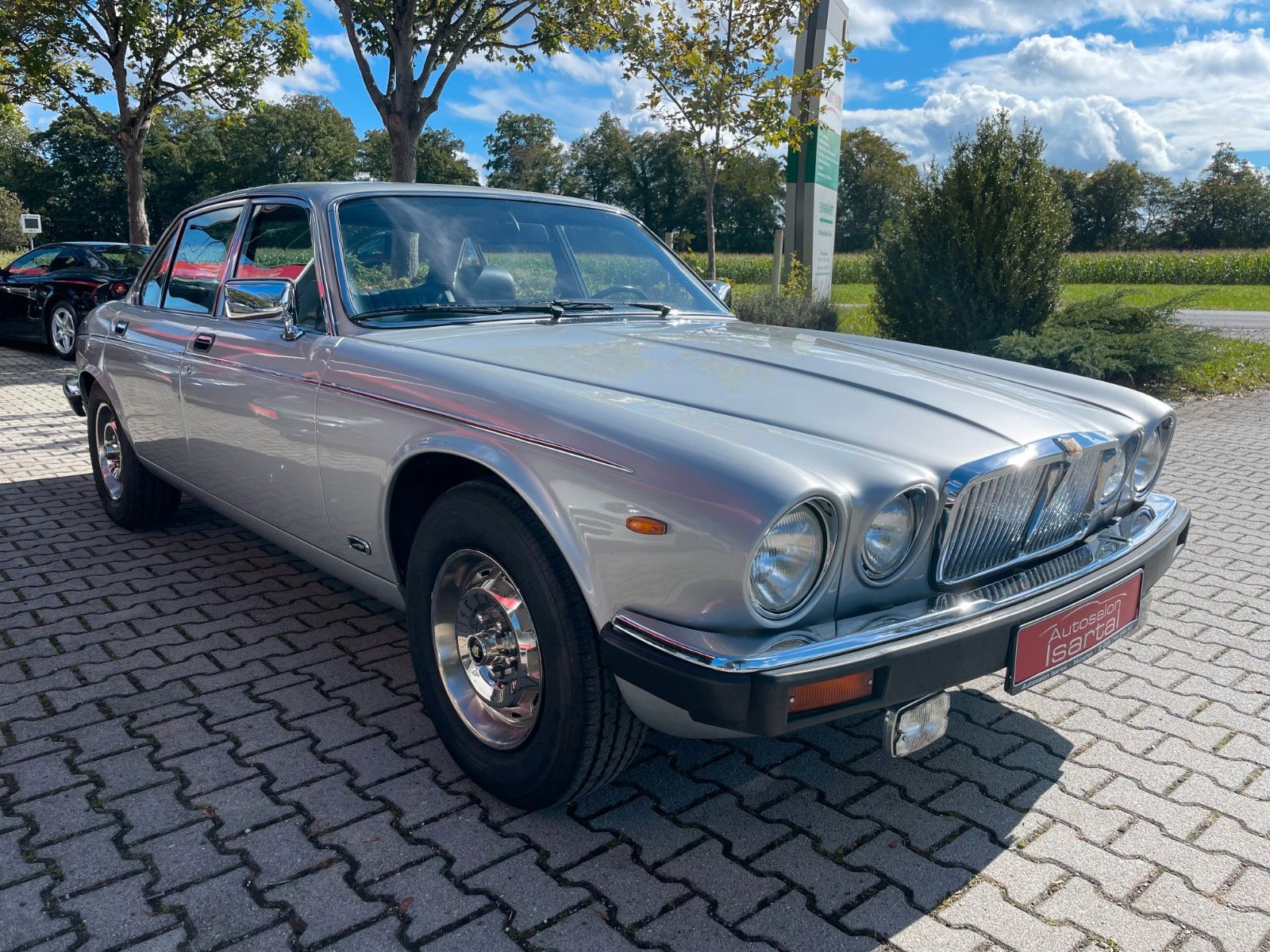 JAGUAR XJ12 5.3 HE -dt. Auto- 1. Hand- orig. 76tkm !